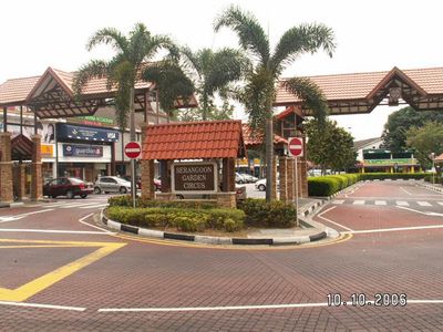 Serangoon Garden Circus
Keywords: Serangoon Gardens;2006