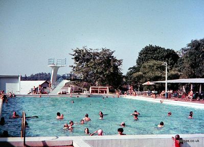 Airmenâ€™s swimming pool
Keywords: Changi;Airmenâ€™s swimming pool;RAF