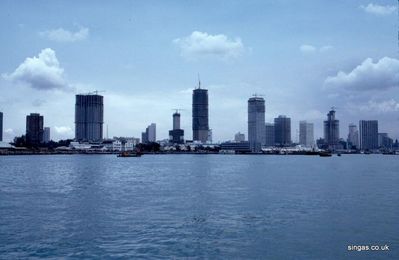 Singapore Skyline from Harbour
Keywords: Harbour