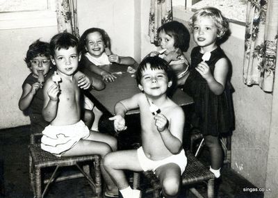  Tanglin kindergarten, Singapore 1966
My daughter Carol (standing right of picture) at Tanglin kindergarten, Singapore 1966
Keywords: Frank Clewes;Tanglin kindergarten;1966;Carol Clewes