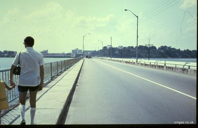 The Causeway
1969 Singapore. The Causeway, S'pore to Malaya. Tony & Karyn.
Keywords: The Causeway;1969;Kevin Smith