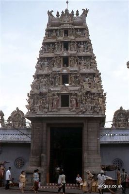 The Hindu Temple on South Bridge Rd 1967
The Hindu Temple on South Bridge Rd 1967
Keywords: Frank Clewes;The Hindu Temple;South Bridge Rd;1967