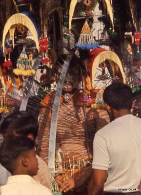 Thaipussam
A general view of the festivities.
Keywords: Thaipussam;Hindu