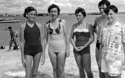 Teacher and students on a day trip to one of the islands off Singapore.
The names are unknown, but the photos were taken 1960/61 on the boat trip.
Keywords: Kinloss House