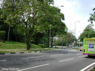 On Bouna Vista Road.  Portsdown Road left at the roundabout.
Keywords: Bouna Vista Road;2003