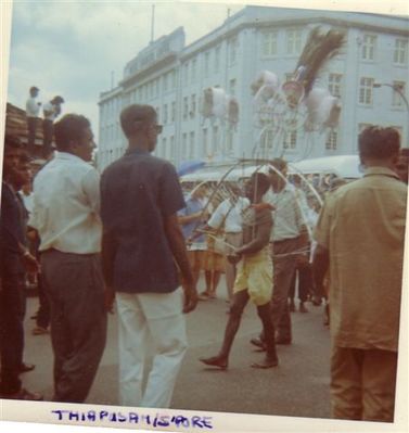 Thaipussam
Keywords: Gordon Thompson;Thaipussam