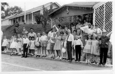 REME Training Centre, Sergeant's Mess, Christmas Party 1963.
REME Training Centre, Sergeant's Mess, Christmas Party 1963.

David Vickers is 12th from left, between the blond haired boy with the tie and balloon, and the blond haired girl.
Keywords: David Vickers;REME Training Centre;1963;Christmas Party