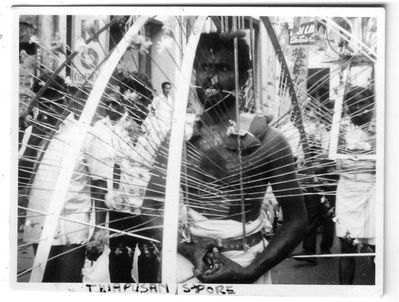 Thaipussam 1966
Keywords: Thaipussam;1966;Gordon Thompson