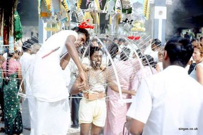 Thaipussam 1966
Preparing for his walk of pain. Thaipussam 1966
Keywords: Frank Clewes;Thaipussam;1966