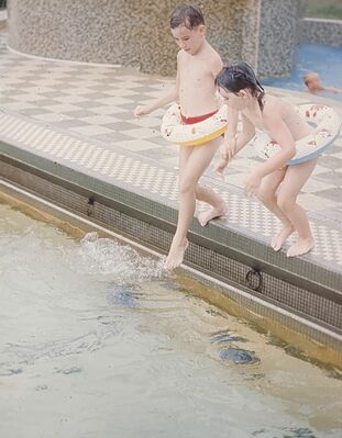 Dave Moffett and my sister Gill Moffett about to jump into Britannia Pool
Keywords: David Moffett;Gillian Moffett; Britannia Swimming Pool; 1966