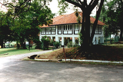 Singapore Naval Base Housing - 87 Fiji Road 1997
87 Fiji Road. In 1997 leased to the New Zealand Navy for use by their staff and families. 
