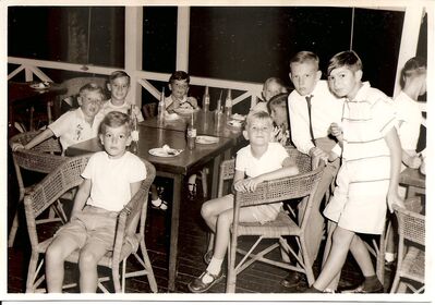 Singapore Naval Base - Dockyard Club Childrens New Year Party (2) 1959
Dockyard Club Childrens New year Party 1959. Photo by T K Lee Sembawang PhotoServices
Keywords: T K Lee; Sembawang Photo Services; New Year Party